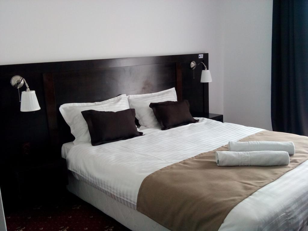 Pensiunea Clasic Curtea de Argeş Chambre photo